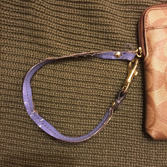Coach wristlet. Purple and traditional logo! - Picture 5 of 5